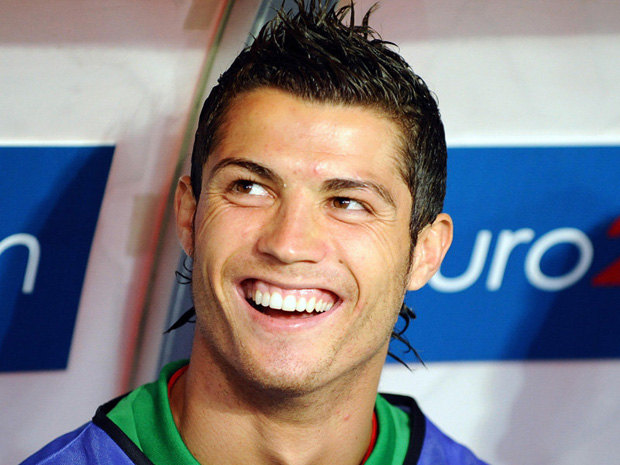 cristiano-ronaldo-bench-switzerland-v-portuga_952402-6815.jp